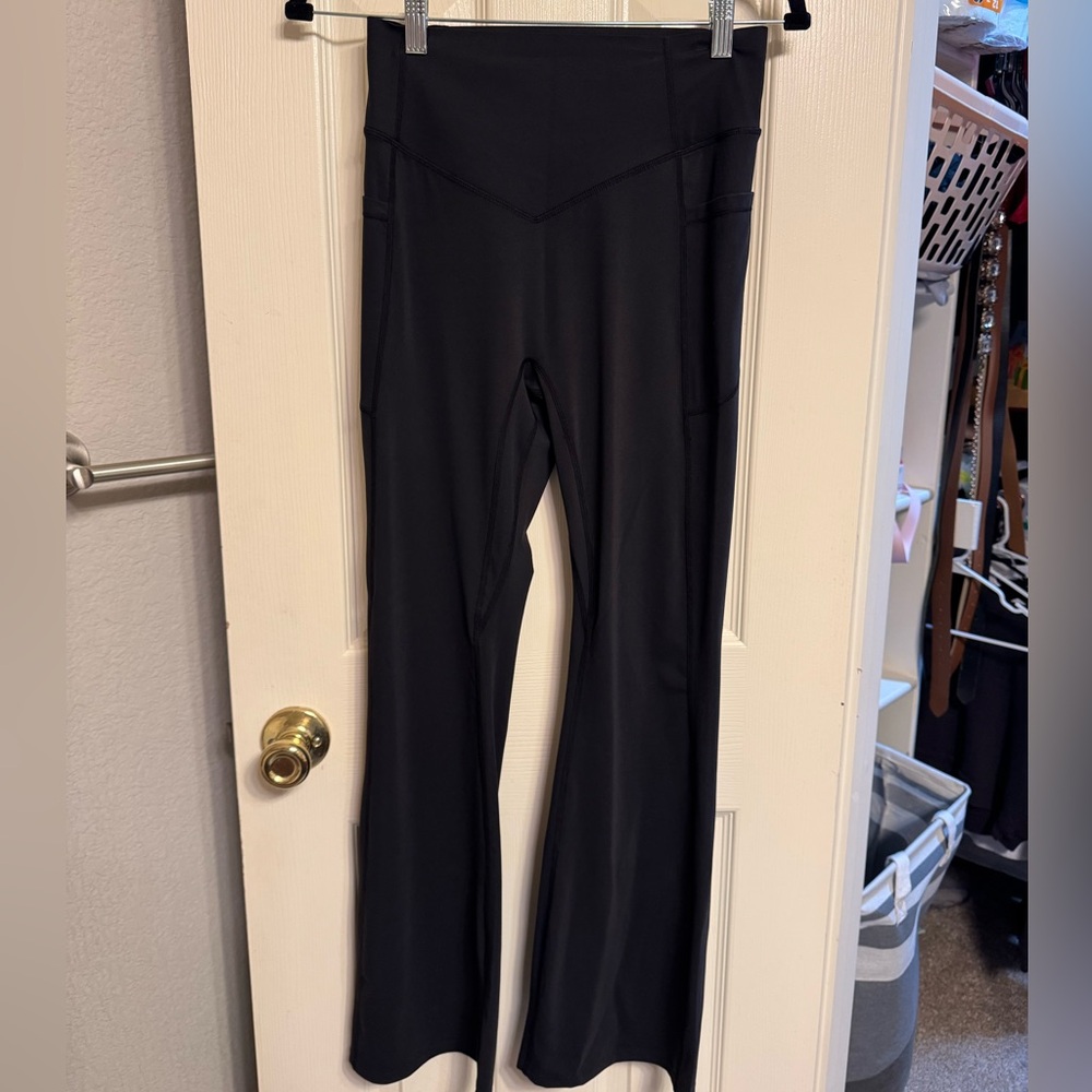 NWOT HALARA UltraSculpt High Waisted Yoga Bootcut Leggings - Picture 2 of 3